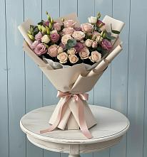 Букет цветов из:  Розы и Лизиантусы в Верхние Серги