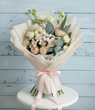 Букет цветов из:  Розы и Лизиантусы в Верхние Серги