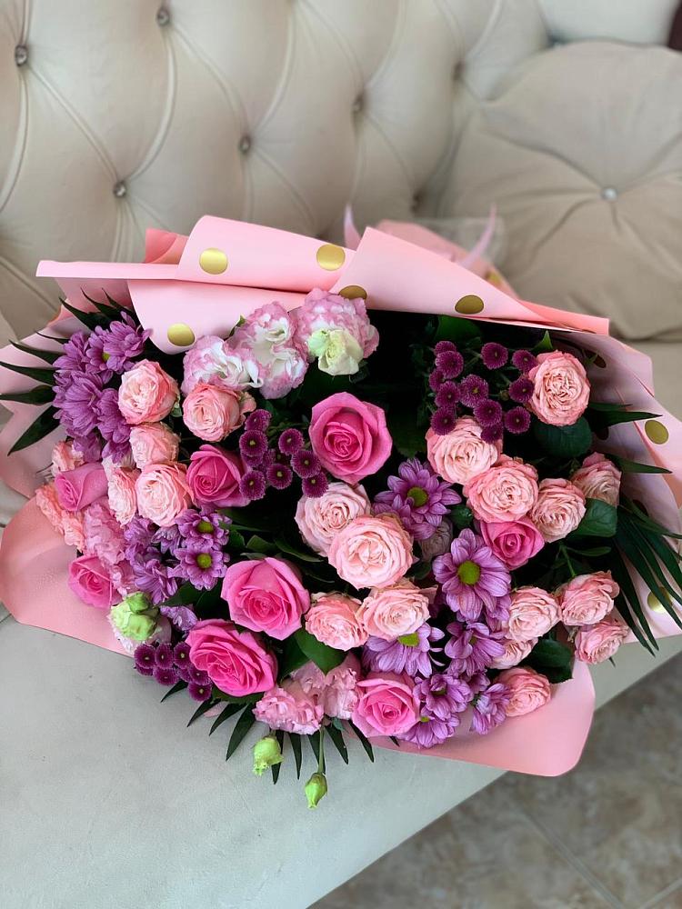 Букет цветов из: Хризантемы, Розы и Лизиантусы в Верхние Серги