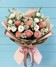 Букет цветов из:  Розы, Альстромерии и Лизиантусы в Верхние Серги