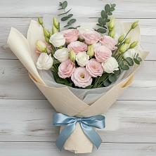 Букет цветов из:  Лизиантусы в Верхние Серги