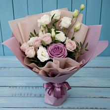 Букет цветов из:  Розы и Лизиантусы в Верхние Серги