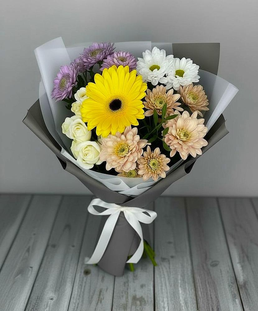 Букет цветов из: Розы, Герберы и Хризантемы в Верхние Серги