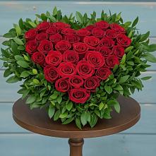 Цветочная композиция из Розы в виде сердца #REPLACE_PRED# Верхние Серги