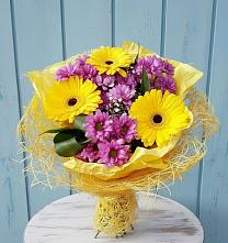 Букет цветов из:  Хризантемы и Герберы в Верхние Серги