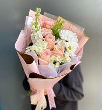 Букет цветов из:  Хризантемы и Розы в Верхние Серги