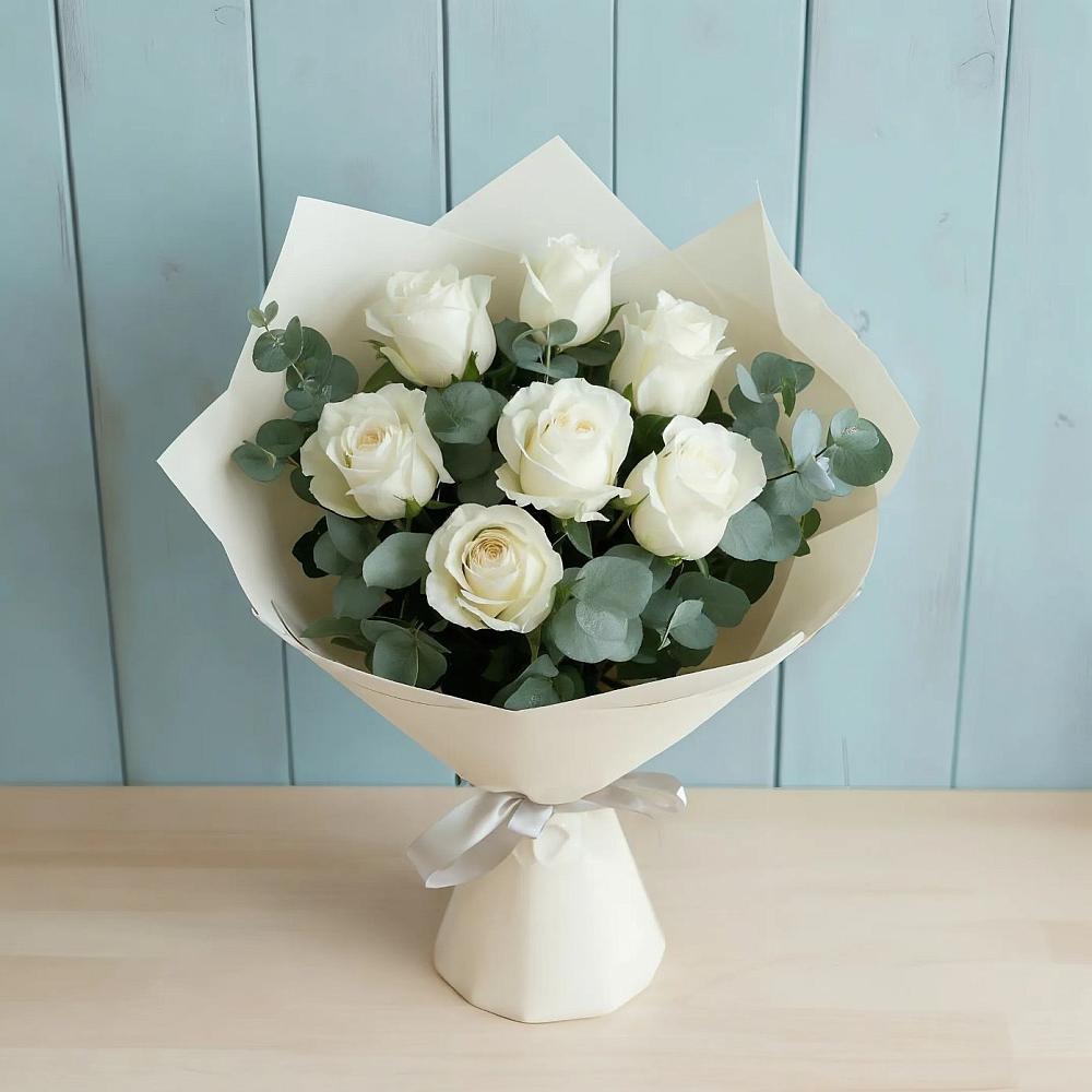 Букет Белые розы в Эвкалипте в Верхние Серги