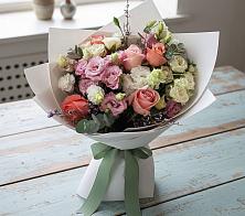 Букет цветов из:  Розы, Лизиантусы и Гвоздики в Верхние Серги