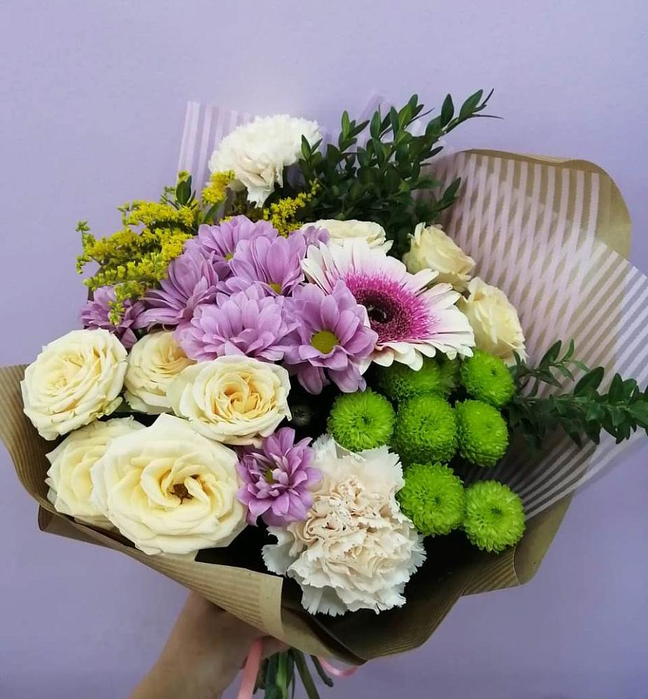 Букет цветов из: Хризантемы, Розы, Гвоздики и Герберы в Верхние Серги