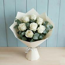 Букет Белые розы в Эвкалипте в Верхние Серги