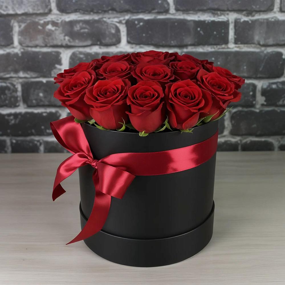 Цветочная композиция из Розы в шляпной коробке в Верхние Серги