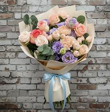 Букет цветов из:  Розы, Лизиантусы и Гвоздики в Верхние Серги