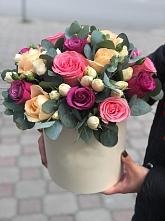 Цветочная композиция из Розы в шляпной коробке в Верхние Серги