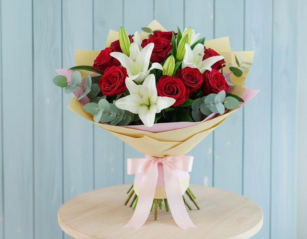 Букет цветов из: Лилии и Розы в Верхние Серги